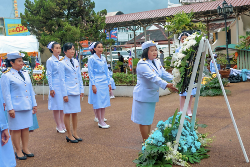 มหาวิทยาลัยนครพนม ร่วมพิธีวางพวงมาลาเนื่องในวันมหิดล ประจำปี 2568